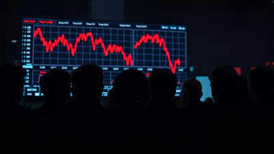 Representational AI image Asian stocks fall as US court revives Trump tariffs: Nikkei and Hang Seng drop 1.4%, Shanghai slips 0.5%