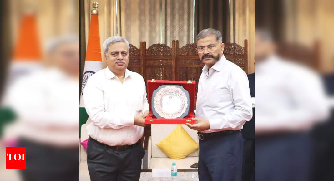 Five Senior Police Officers Retire After Long Careers