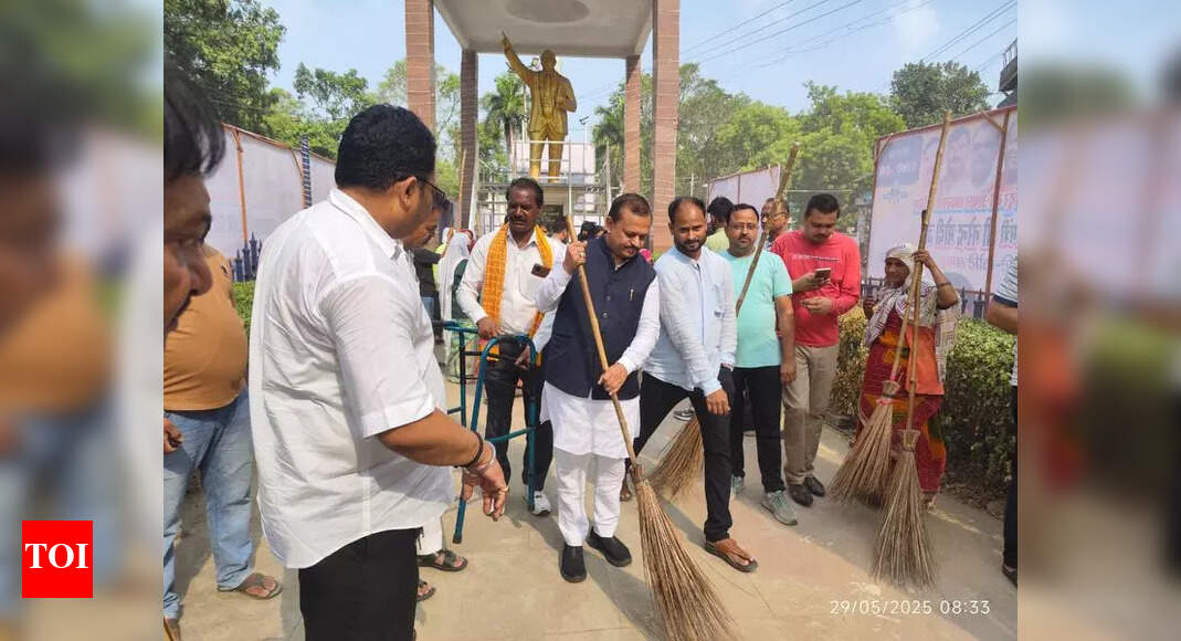 PM Modi Kanpur Rally Features Operation Sindoor Theme