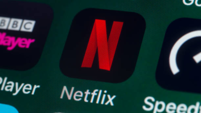 Netflix goes down, viewers panic, and the memes take over