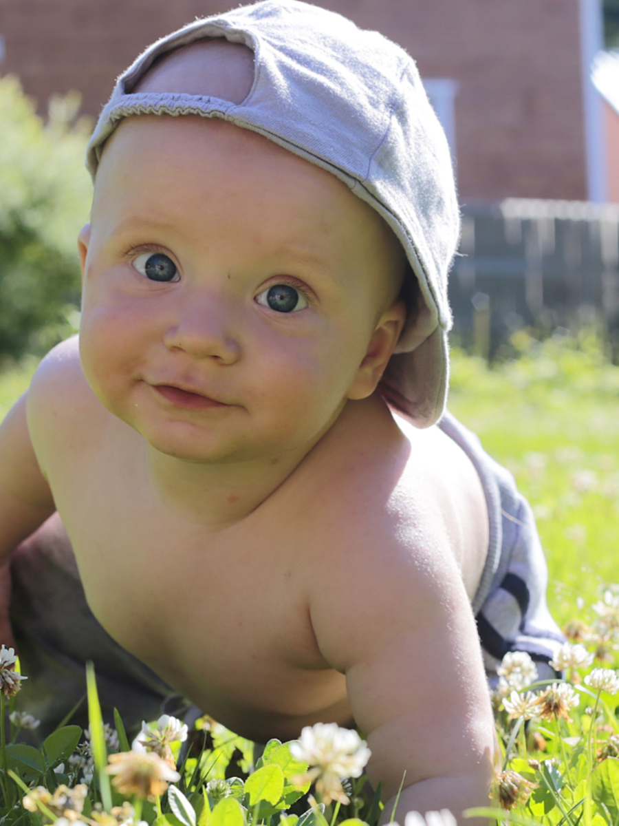 10 baby boy names inspired by what stars are called in different languages