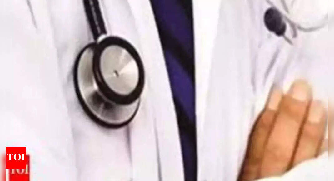 Doctor in Probe Over Alleged 'Kill' Remark in COVID-19 Case