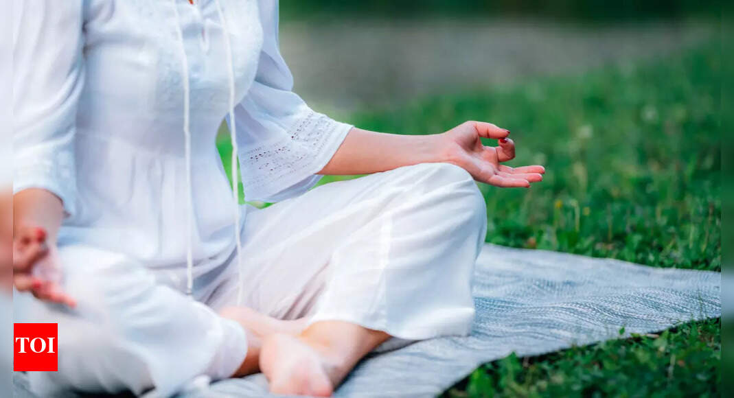 Yoga Poses to Alleviate Knee Pain From Sedentary Habits