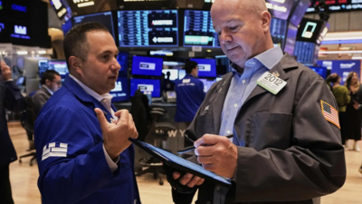 Wall Street drifts lower, still set for best month since late 2023 amid mixed earnings