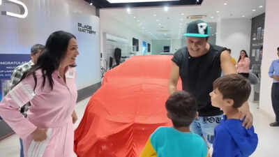 Kashmera Shah gifts herself a car on hubby Krushna Abhishek’s birthday; the latter says ‘Electric car leke mujhe electric shock de diya’