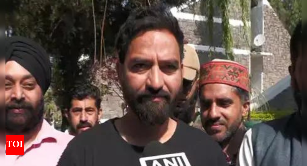 FIR against J&K AAP MLA for threatening woman doctor