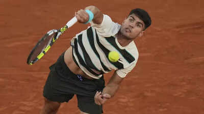 French Open 2025: Carlos Alcaraz fights into last-16 as Iga Swiatek, Aryna Sabalenka progress