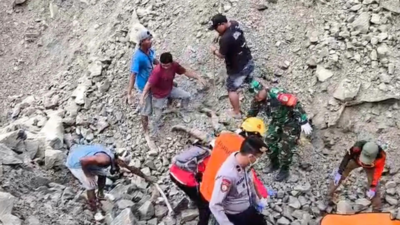 Death toll from quarry collapse in Indonesia rises to 14