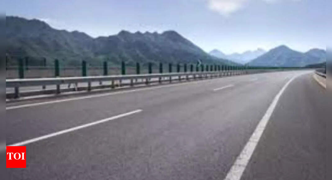 Mumbai Coastal Road Underpass Opens Near Worli