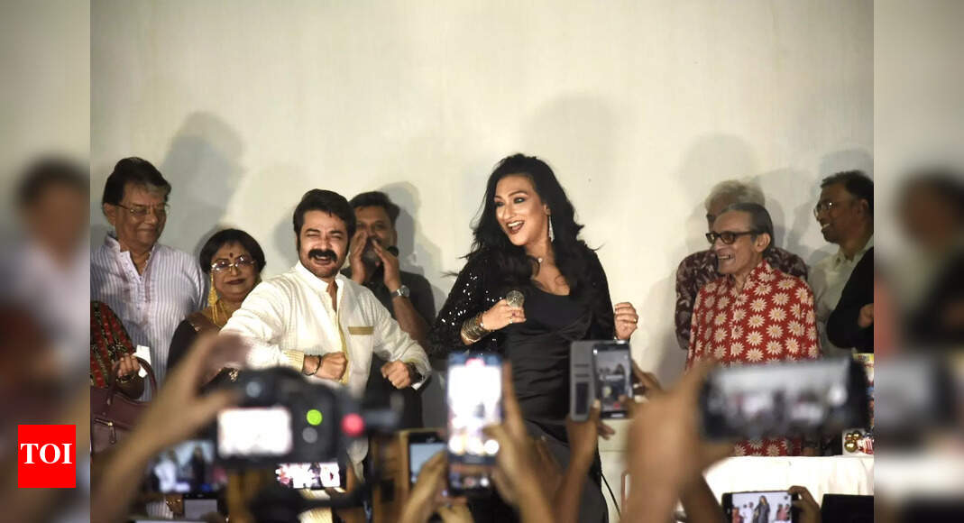 Sasurbari Zindabad: Prosenjit, Rituparna Reunite for Re-Release