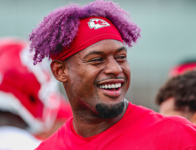  JuJu Smith-Schuster’s new hairdo invites criticism to compliment