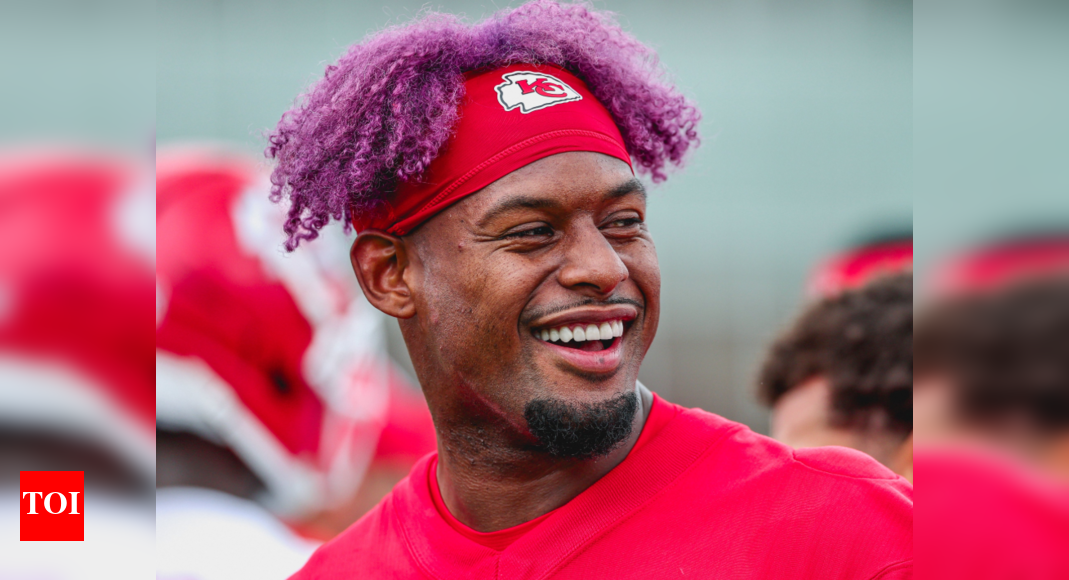 JuJu Smith-Schuster's Purple Hairdo Divides NFL Fans