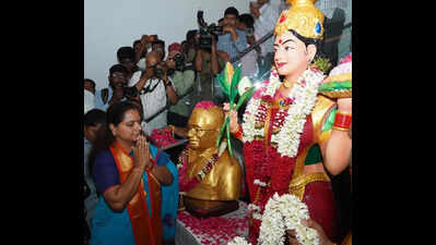 Telangana Jagruthi will fight for minority rights: Kavitha