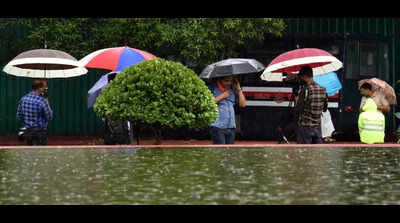 Sudden thunderstorm and rain bring relief to delhi after hot day