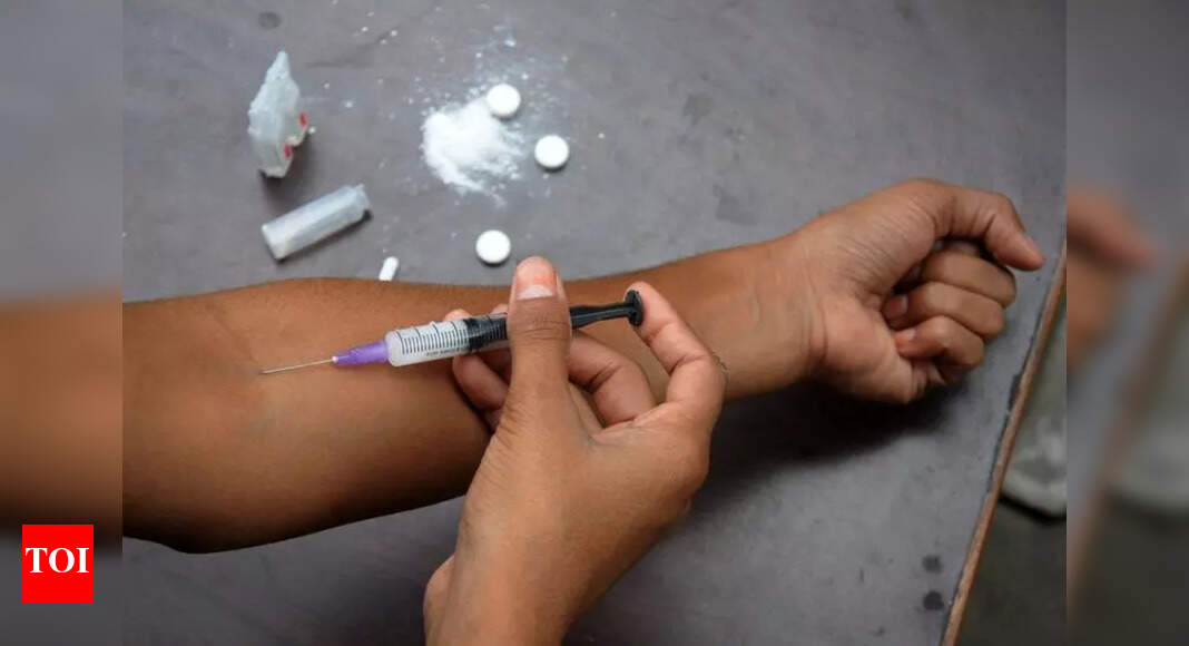 Expert Highlights Causes and Effects of Drug Abuse