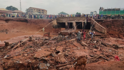  Death toll from major floods passes 150