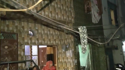2 brothers die after cylinder blast in illegal godown in Delhi