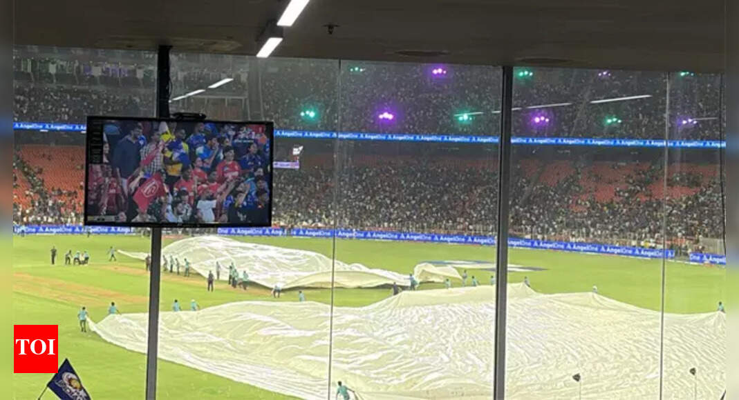IPL Qualifier 2 Live: Rain delays start after PBKS opt to bowl first against MI