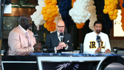 Ernie Johnson, Shaquille O’Neal and other NBA legends bid goodbye to fans as Inside the NBA on TNT ends on an emotional note