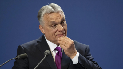 Hungarians silently protest bill 'muzzling' NGOs, media