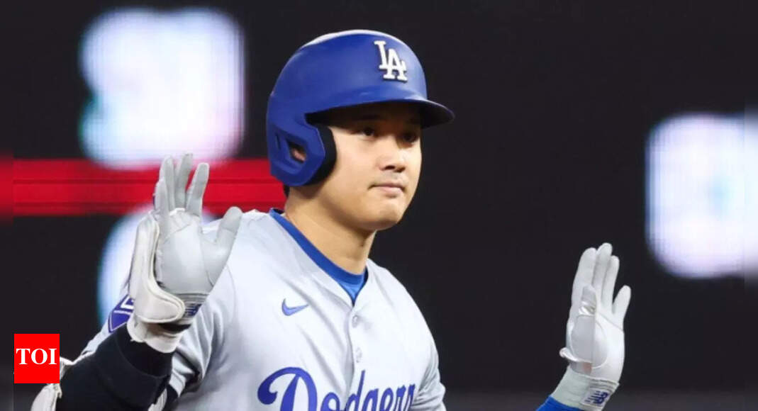 Shohei Ohtani Naps in Dugout During Dodgers Blowout, Fans React