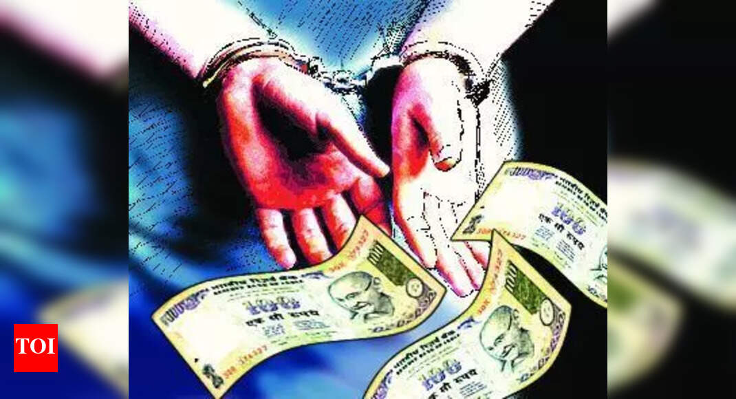 Imposter Lawyer in Pune Cheats Homemaker of Funds