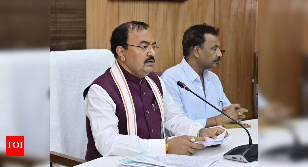 Deputy CM Maurya Reviews Prayagraj Development Projects