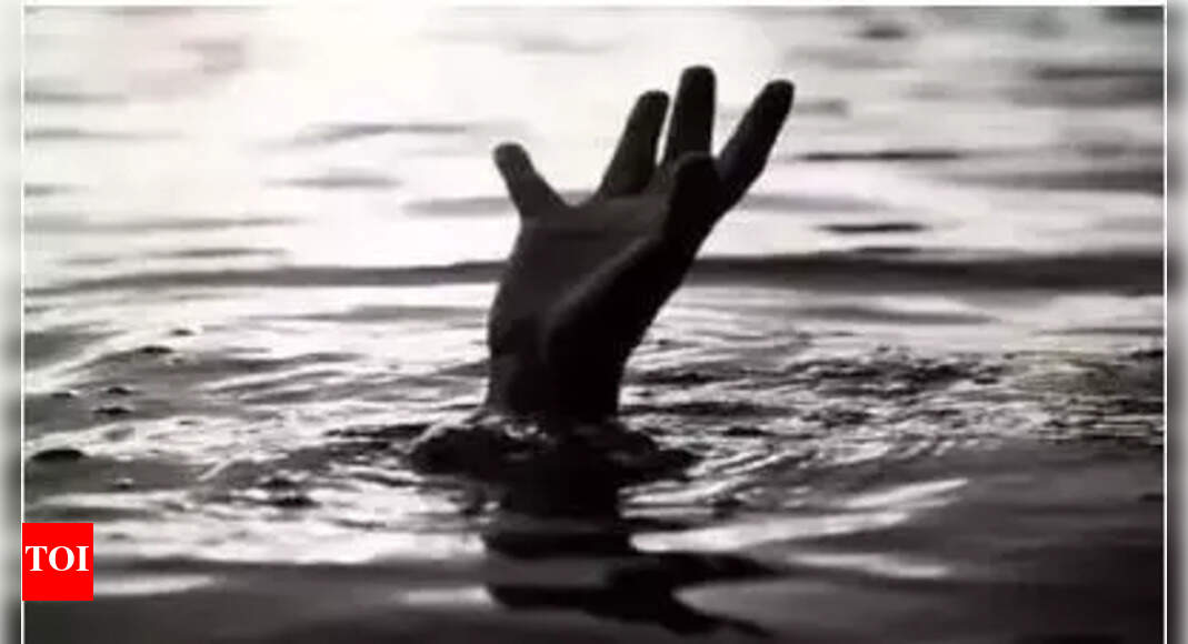 Four Teenagers Drown in Lake Near Chakan