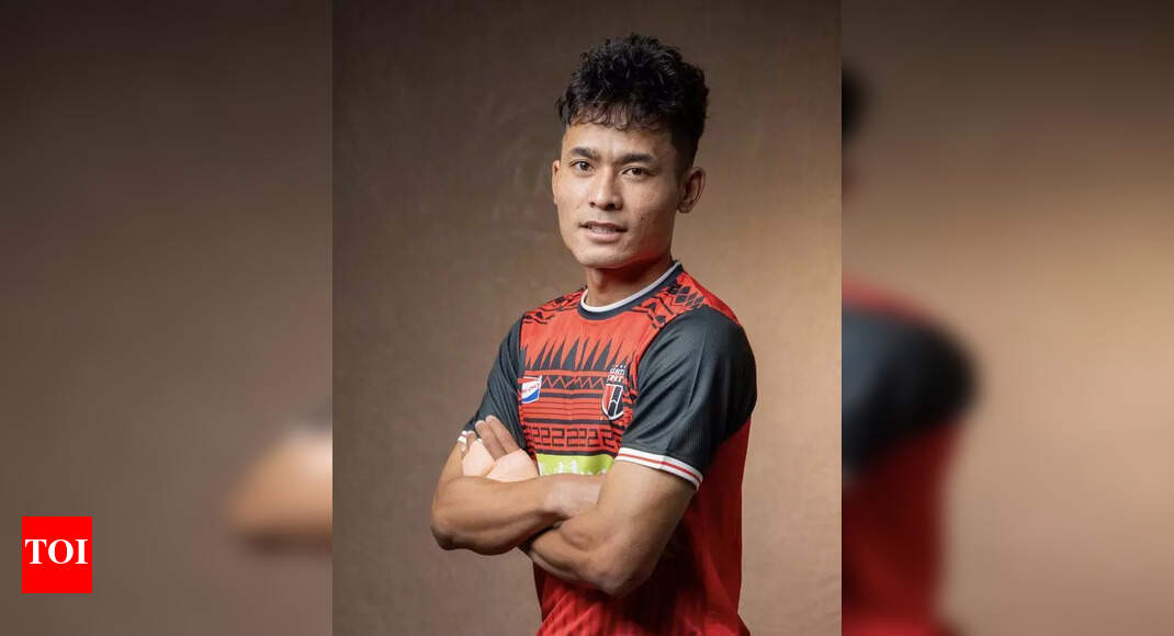 NEUFC Signs Lalbiaknia to Bolster Attack for Next Season