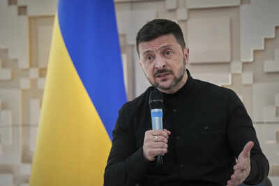 'Onze meest langeafstandsoperatie': Oekraïense president Zelenskyy Goils 'Briljant' drone-aanvallen op Rusland