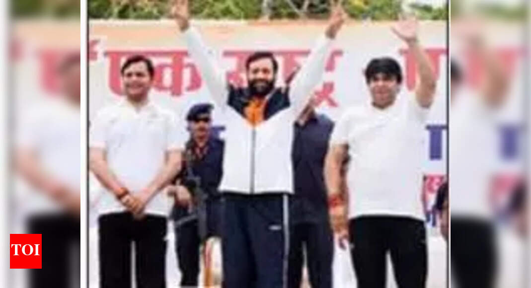 Haryana CM Leads Gurgaon Run, Promotes 'One Nation, One Election'