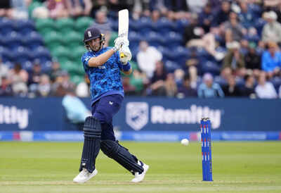 Joe Root leads England to series win with sublime century in Cardiff