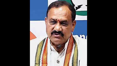 If govt can agree to truce with Pak, why not with Naxals: TPCC chief