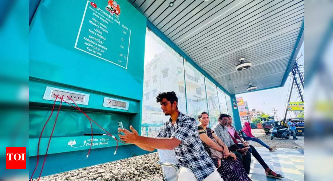 Nagpur Opens Its First 'Smart' Bus Stop in Beltarodi