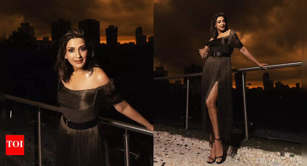Sonali Bendre's Fashion: Glamour in Fringe and Florals