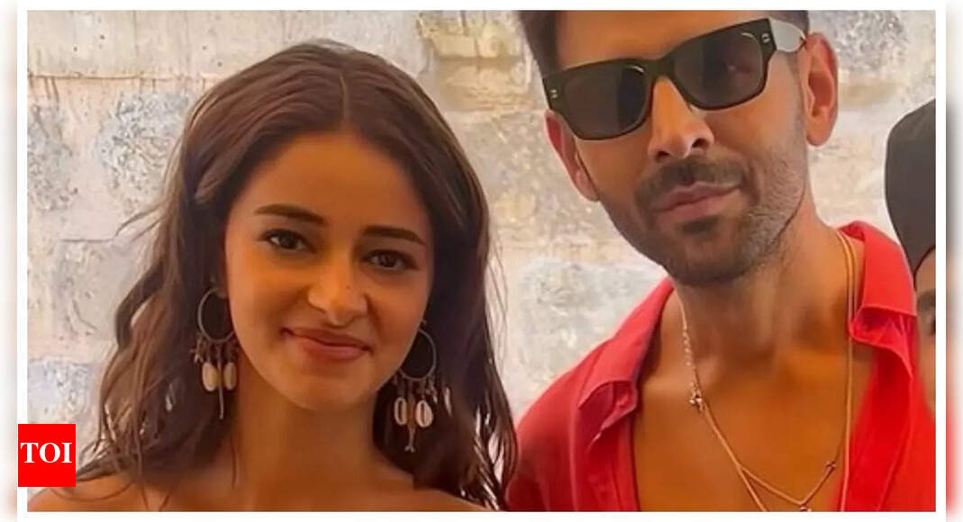 Kartik-Ananya's pics from 'TMMT, MTTM' sets surface online