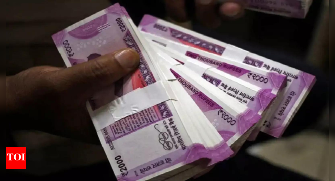 Rs 2000 notes worth Rs 6,181 crore still in circulation after two years of withdrawal, says RBI – Times of India