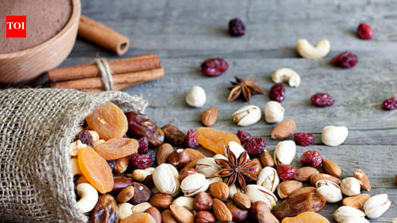 5 dry nuts to eat daily for common health issues
