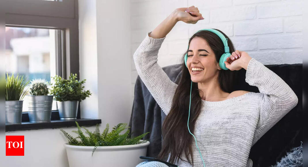 Song Reduces Anxiety: Study Finds Musical Alternative