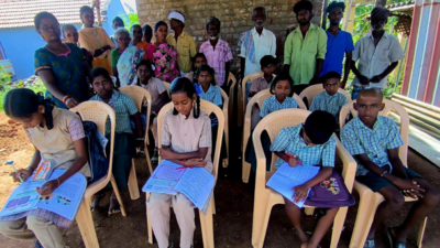 Koolegoundenpudur residents demand electricity connection, hold protest