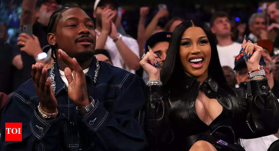 “Diggs is only there for a fun time”: Cardi B's steamy post with Stefon  Diggs sparks Offset meltdown and fans are losing their minds over his  deleted posts | NFL News - Times of India