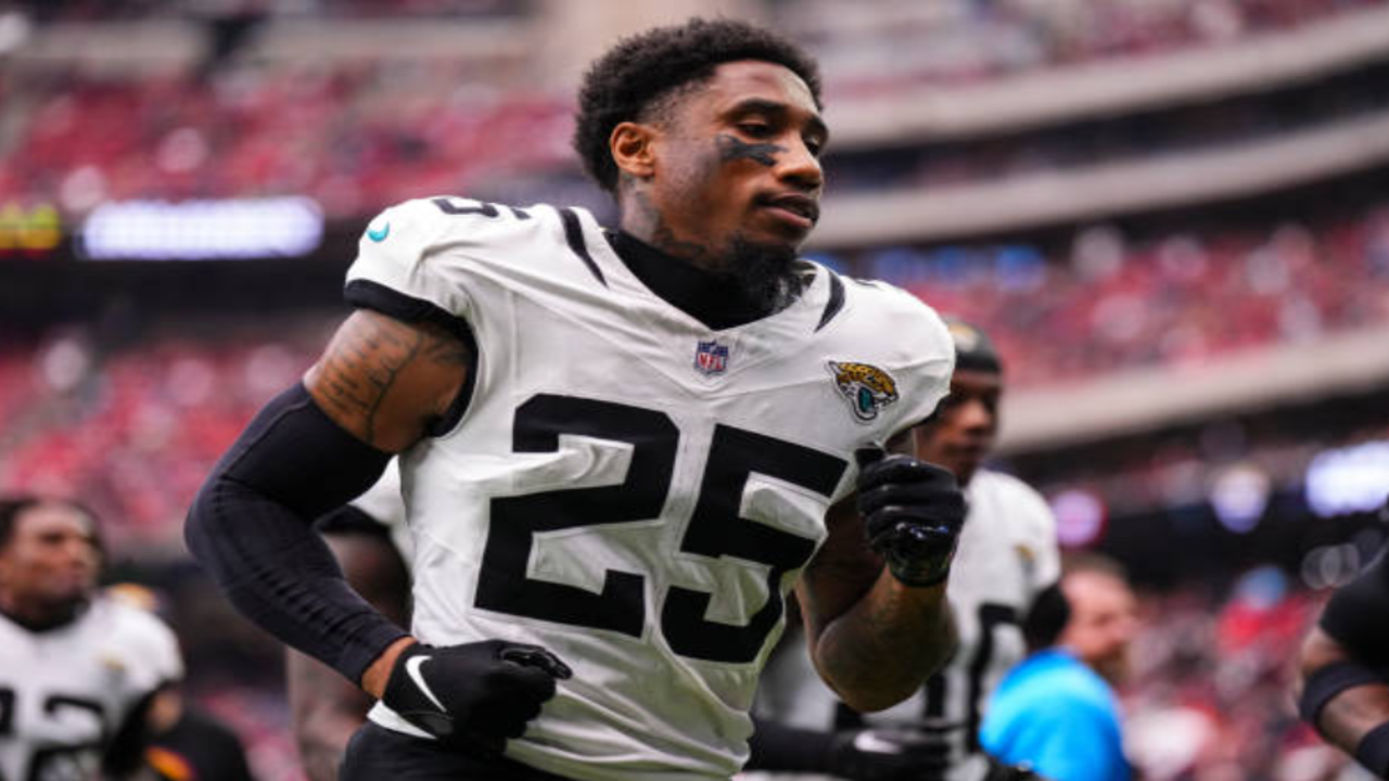 Houston Texans CB Ronald Darby announces surprise retirement after 10 NFL  seasons | NFL News - Times of India