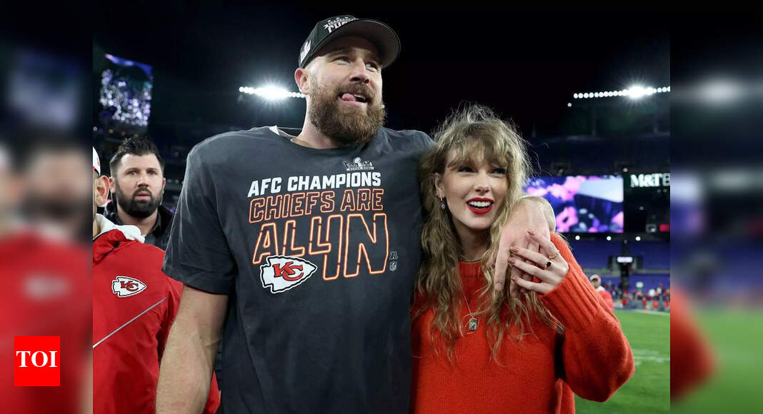 Taylor Swift subtly showed off her strong bond with Travis Kelce while she hung out with Selena Gomez