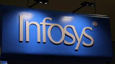 Infosys promoters get Rs 2.3k crore dividend