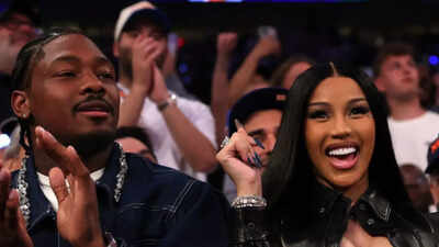 From Coachella flirt to courtside love