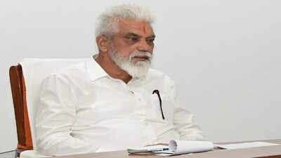 Maharashtra to introduce basic military training from Class 1 to instil discipline and patriotism – Times of India