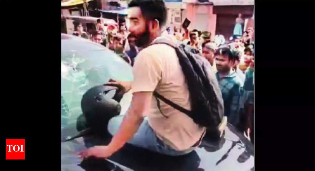 Men Paraded After Attacking Police Officer in Jaipur
