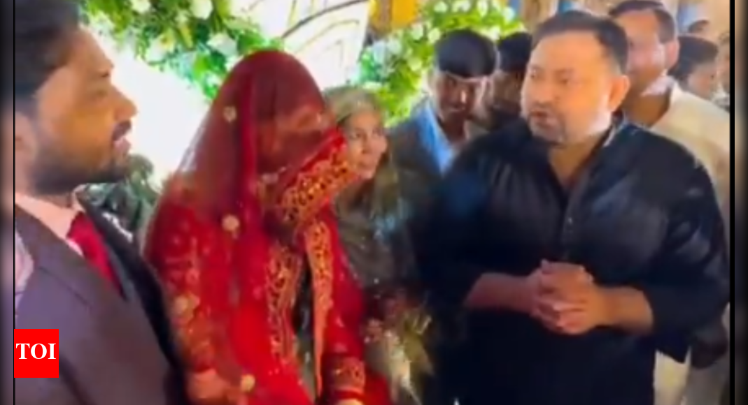 'Aap hi ko copy kiya': Khan Sir's wedding banter with Tejashwi Yadav goes viral 