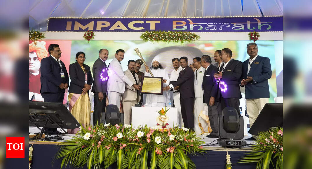 Awards Recognize Wellness, Research, and Peace Leadership