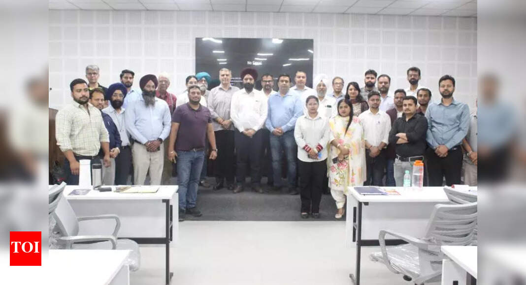 AI's Revolutionary Role in Manufacturing Highlighted at CICU Workshop